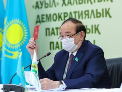 «Ауыл» партиясы мәжіліс депутаттығына кандидаттар тізімін бекітті.