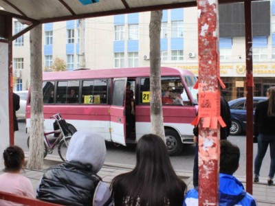 Шымкентте көп балалы аналар қоғамдық көлікте тегін жүре бастады.