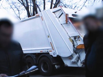 Алматы коммуналдық кәсіпорнының басшысы пара алды деген күдікке ілінді.