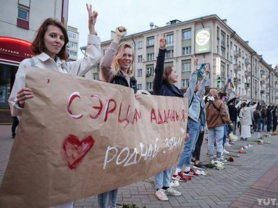 Белорустьте дәрігерлер мен мәдениет саласының қызметкерлері қарсылық акциясына шықты.