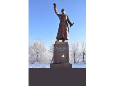 Ақмола облысында Абылай ханға ескертіш қойылды.