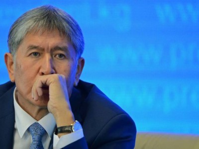 Атамбаевты жақтаушылар мен қарсыластарының арасында төбелес болды (видео).