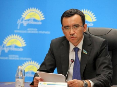 Мәулен Әшімбаев сенат төрағасы болып сайланды.