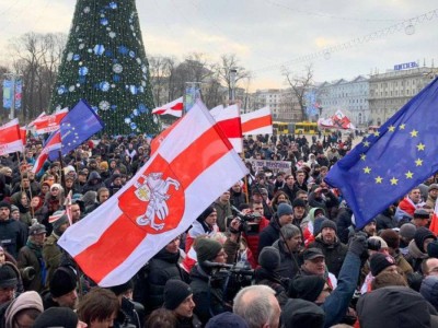 Белоруссияда Ресейге қосылуға қарсы митинг өтіп жатыр (видео).