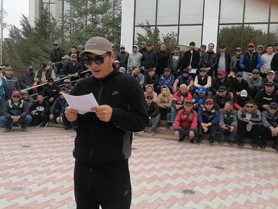 Жұмыс талап еткен Жаңаөзен тұрғындары тағы бас көтерді.