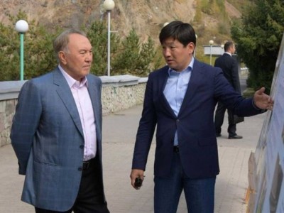 Назарбаев Байбекке сенбей ме?.