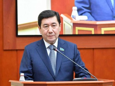 Ерлан Қошанов қайтадан Мәжіліс төрағасы болды.