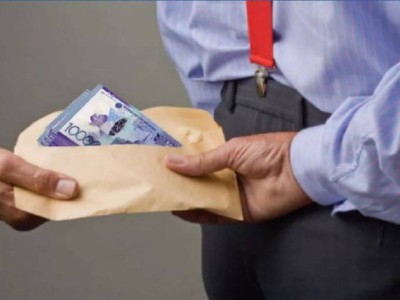 Алматы облысында судья мен мемлекеттік қызметкерлер жемқорлық бойынша күдікке ілінді.