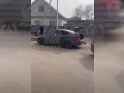 Алматыда қаруланған ер адам ұсталды.