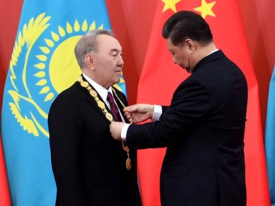 Қытай Назарбаевқа «Достық» орденін берді.