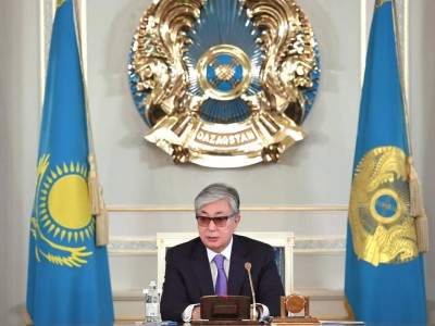 Тоқаев: Менің ұстанымым, бірінші қазақ және орыс тілі болуға тиіс.