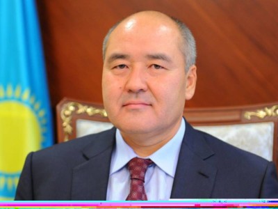 Өмірзақ Шөкеев Түркістан облысының әкімі болды.