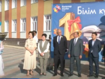Шенеуніктер алдамшы мектептің ашылу салтанатын өткізген.