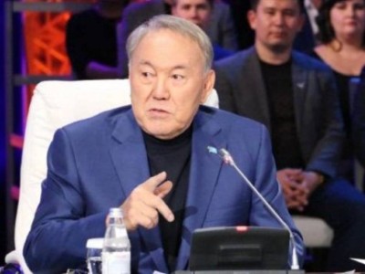 Нұрсұлтан Назарбаев: Қазақ тілінде «ь», «ъ» белгілері, «ч», «щ», «я» әріптері жоқ.
