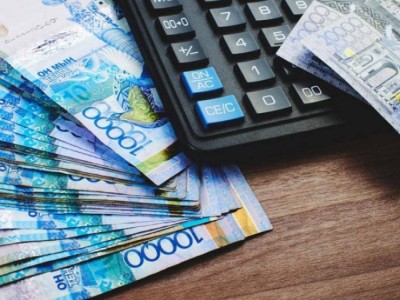 Қазақстанда орташа жалақы — 312 мың теңге.