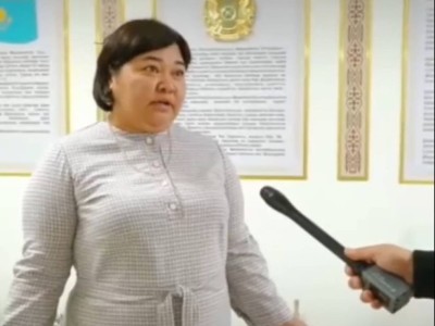 «Сұрақ қойма». Әкім журналистке ұрсып тастады.
