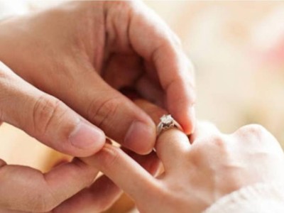 Депутаттар ажырасуды тоқтатудың жолын іздеді: «Күніге 389 неке тіркелсе, 150 отбасы ажырасады».