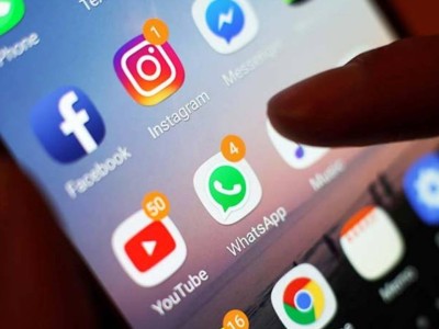 Сенатор әлеуметтік желідегі ақпаратты заңмен бақылауды ұсынды.