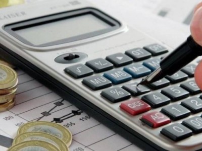 мемлекеттік қызметшілерге еңбекақы төлеу және ынталандыру жүйесін талқылады.