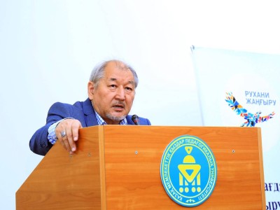 Талас Омарбеков: Аштықтың төркінінде Лениннің және оның партиялас серіктерінің іздері сайрап жатыр.