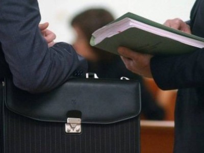 Мемлекеттік қызметкер жемқорлықтан жоғары тұруы тиіс.