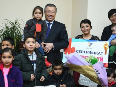 Президенттің алдында сөз сөйлеген Жазира Тұрғыноваға төрт бөлмелі үй берілді.