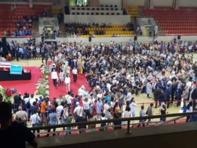 Халық Денис Тенмен қоштасуға толассыз ағылып жатыр (видео).