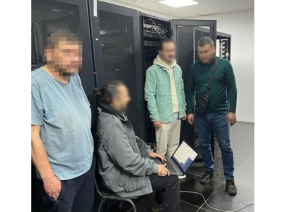 Шетелдік алаяқтарға көмектескен қазақстандық ұсталды.