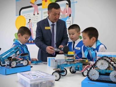 Биыл ел бойынша 137 мың оқушыға арналған 165 мектеп пайдалануға берілді. Жыл қорытындысы.