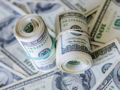 Қуыршақ парламент: Үкіметке берілген триллиондар Ұлттық қорды құрдымға жібермей ме?.