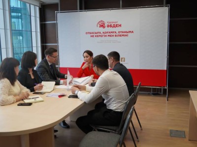 Қарақат Әбден республикалық сайлауалды штаб өкілдерімен кездесті.
