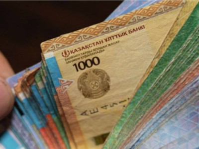 Павлодарда колледж есепшісі басқа адамдардың атынан жалақы алған.