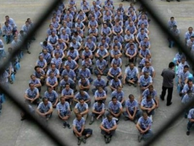 Қытайдағы қазақтар мен ұйғырларды қанау туралы туралы тағы айтылды.