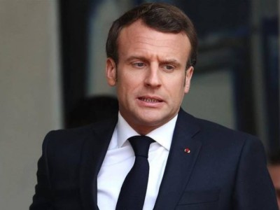 Ер адам Франция президентін шапалақпен тартып жіберді.