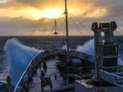 Қара теңізге әскери кемелер орналастырылды.