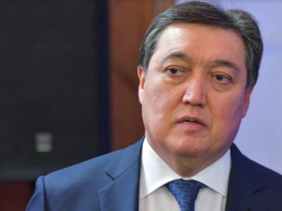 Мамин Ресеймен экономикалық байланысты талқылады.