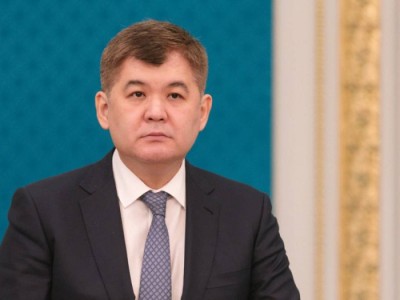 Біртанов қамауға алынып, 526 миллион теңге жымқырды деген күдікке ілінген.