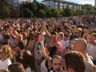 Минскіде екі үлкен митинг өтеді.