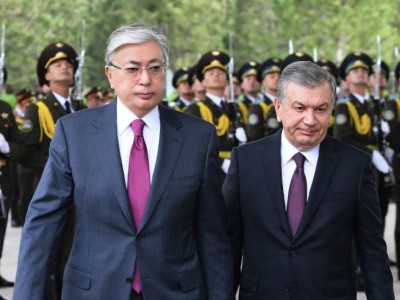 Тоқаев Мирзиёевпен коронавирустың таралуын талқылады.