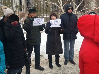 Белсенділер Назарбаев, Тоқаев, Мәсімов, Тұрғынбаевтің отставкаға кетуін талап етіп жатыр.