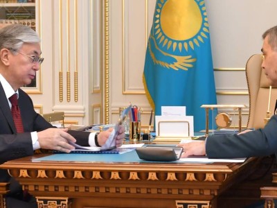 Президент Қорғаныс министрімен Арыста болған төтенше жағдайдың салдарын жою мәселесін талқылады.