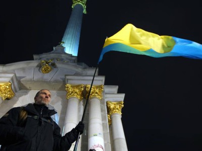 Порошенко, Тимошенко және Вакарчук украиналықтарды Майданға шақырды.