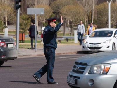 Жүргізуші куәлігінсіз көлік жүргізгендерге 126 мың теңге айыппұл салуы мүмкін.