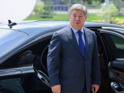 Ахметжан Есімов «Самұрық-Қазынаның» ақшасын күйеу баласының банкіне салған ба?.