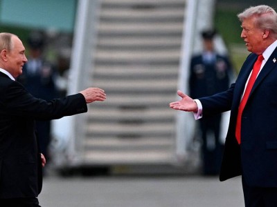 "Next time in Moscow?": Путин ағылшынша сөйлеп, Трампты Мәскеуге шақырды