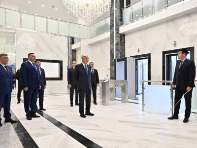 Тоқаев Астанадағы ҰҚК департаментінің жаңа ғимаратына барды