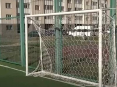 Астанада үстіне қақпа құлаған қыздың ата-анасы кінәлілерді жауапқа тартуды талап етіп отыр