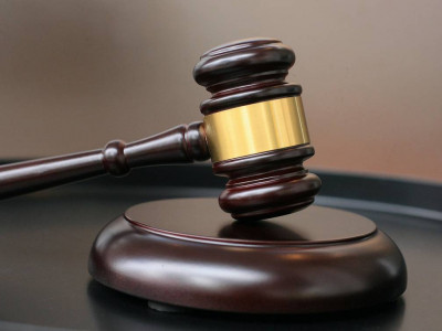 Теміртауда өзгенің баласын ұрған әйелге сот үкімі шықты