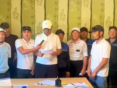 Азық-түлікті қарызға алып отырмыз. Ақтөбе облысында коммуналдық қызметтің жұмысшылары Тоқаевқа үндеу жолдады