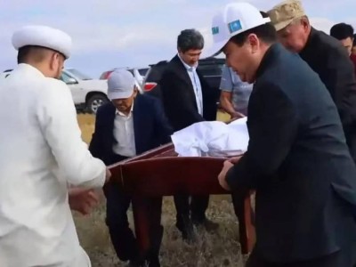 Жәнібек ханның сүйегі Ақмола облысына қайта жерленді
